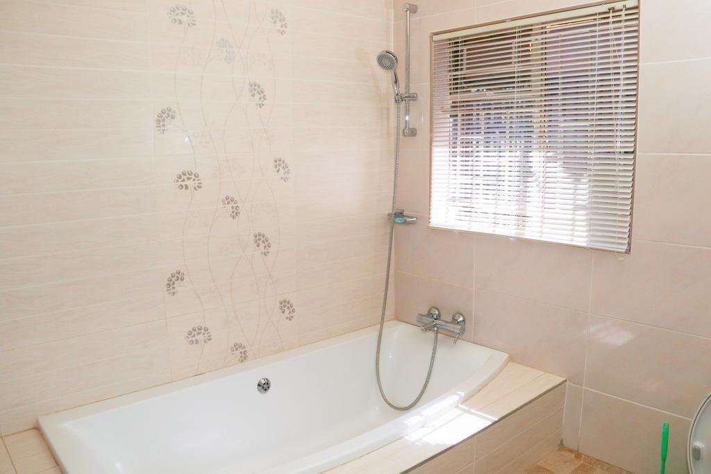 Holiday home Grey Oak House